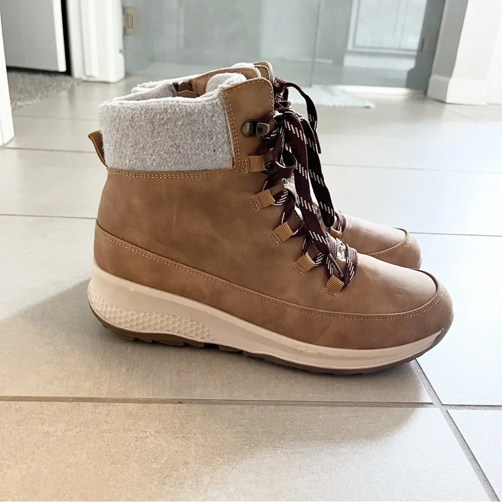Women’s Winter Boots Size 7.5